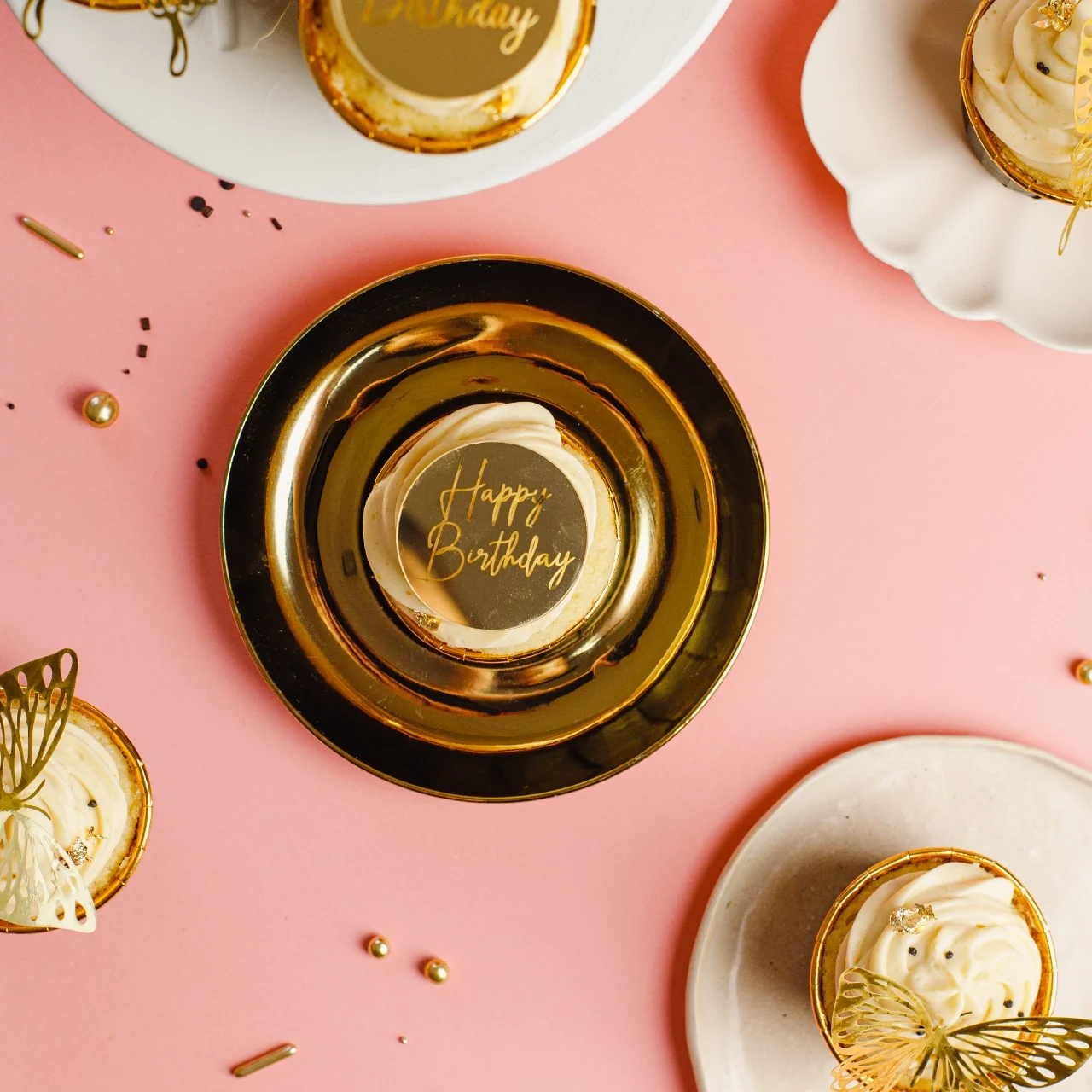 abeczki waniliowe z kremem migdałowym i Frużeliną truskawkową